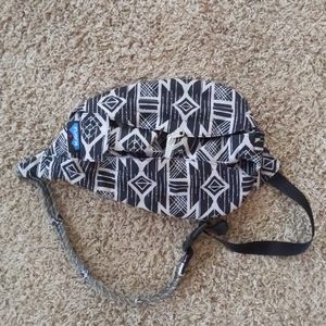 Kavu Rope Sling Mini Aztec Black and White